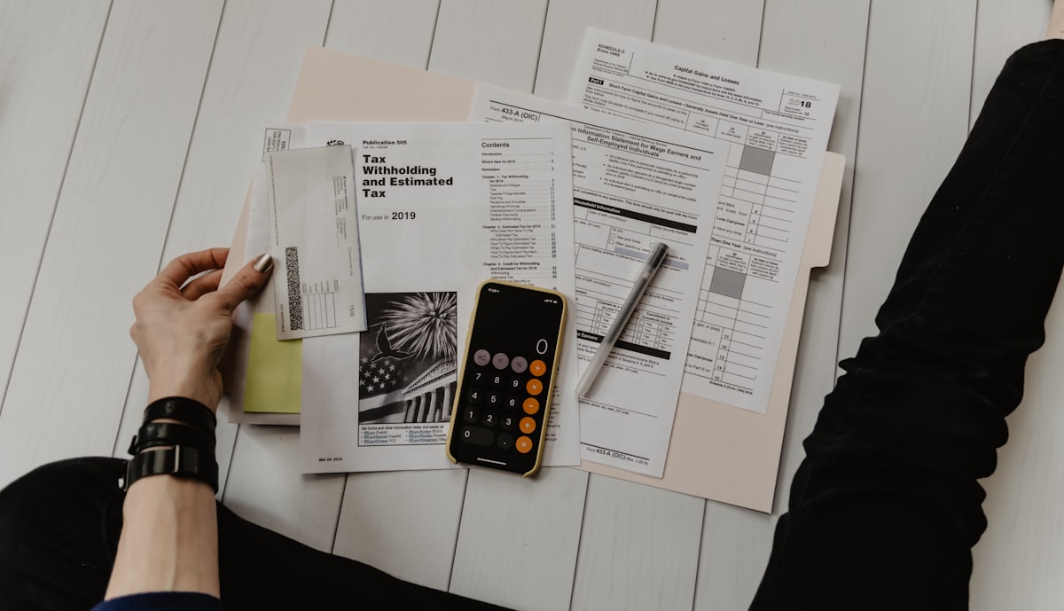 Employer of Record and payroll illustration